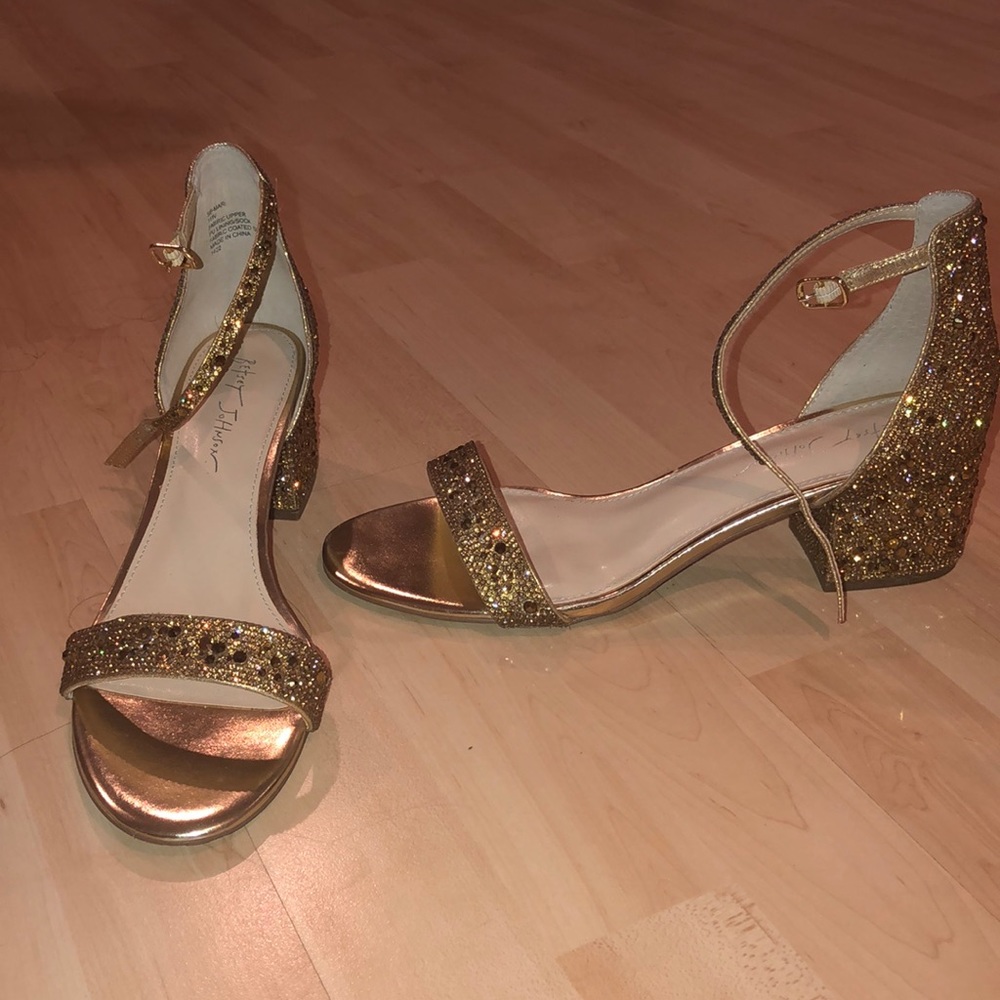 Wedding Betsy Johnson Size 11 Gold Sparkly Shoes